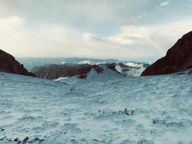 La nieve reaparece en los Picos de Europa a una semana del inicio del verano