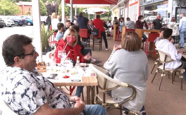 El Sporting se queda a medias en su regreso a la competición