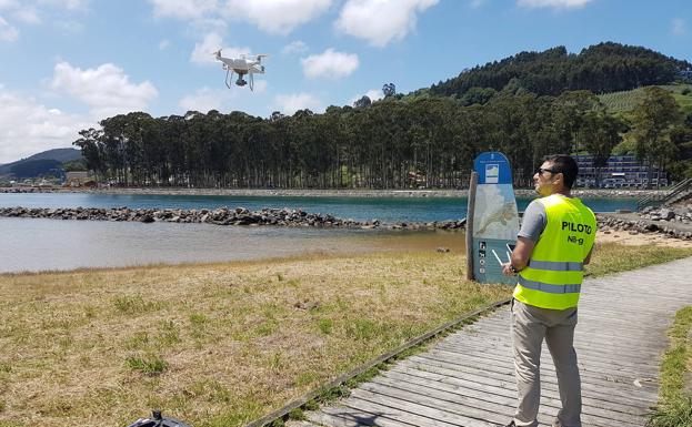 Drones para conocer el aforo real de las playas asturianas