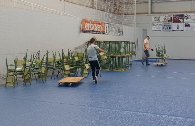 El polideportivo de Tapia, a punto para la EBAU