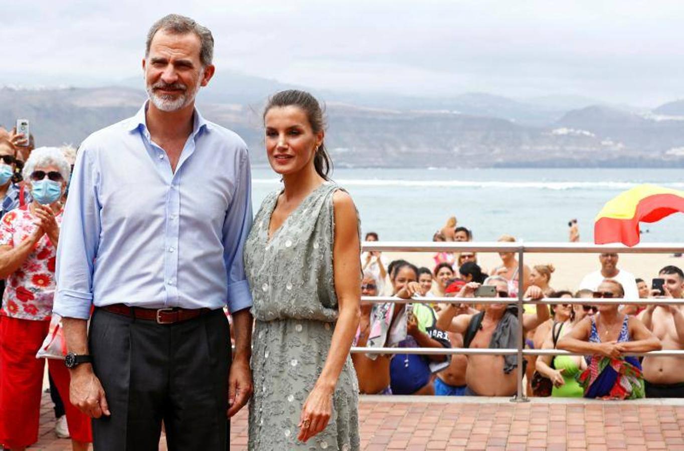 Letizia estrena vestido de Zara en Canarias