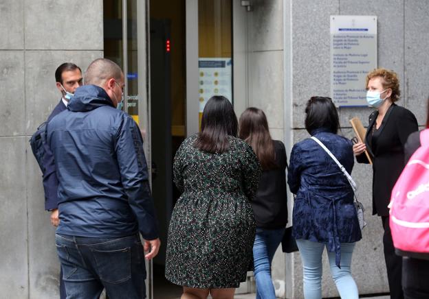 Una de las acusadas de simular un accidente en Bayas tuvo once siniestros previos