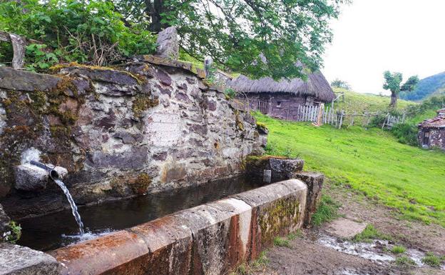 Aller y Teverga apuestan por el turismo rural y de naturaleza este verano