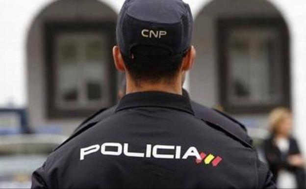 Detenidos dos hombres con un amplio historial delictivo tras robar en un poligono en Gijón