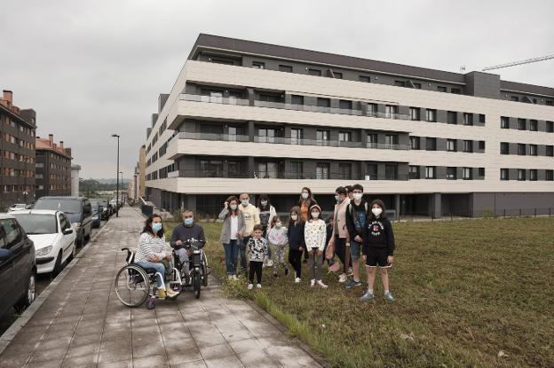 Una década para «completar Nuevo Roces entre todos»