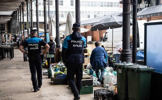 «La plaza es nuestra casa y ahora nos quieren echar a la calle»