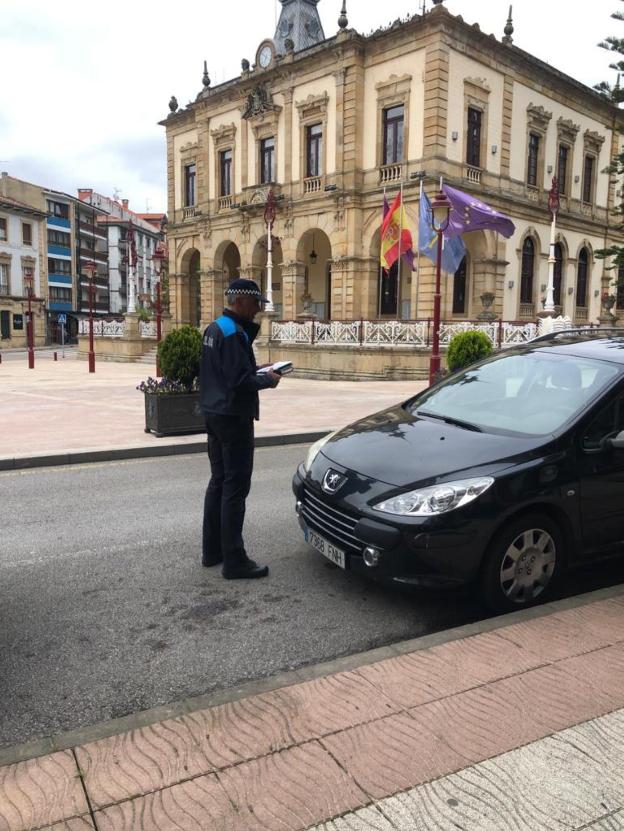 Villaviciosa prevé duplicar las multas con la externalización del servicio