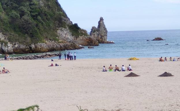 Fallece un hombre de 73 años en la playa de La Franca