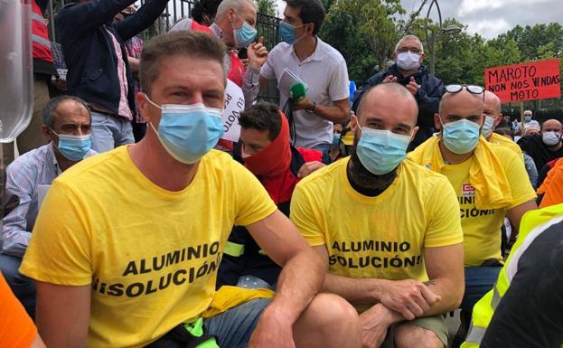 Manifestación en defensa del aluminio en Santiago