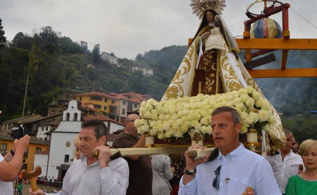 Cangas del Narcea renuncia a la procesión del día del Carmen