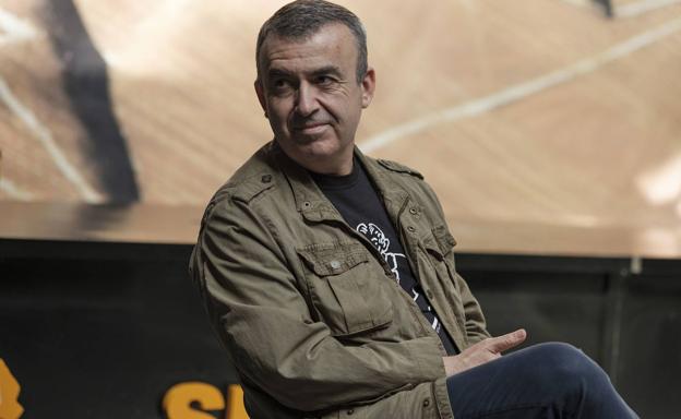 Lorenzo Silva: «Antes de la disolución de ETA no habría podido escribir una novela como 'El mal de Corcira'»