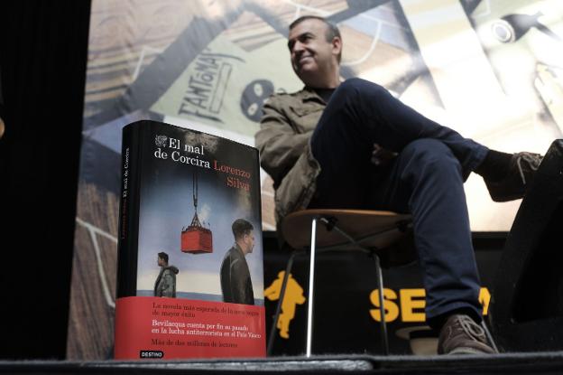 Lorenzo Silva o cómo llevar a ETA a la ficción con verdad, hechos y sin adjetivos