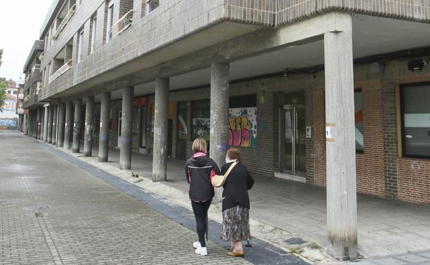 Los vecinos de Lugones que pidieron la reubicación del mercado temen represalias