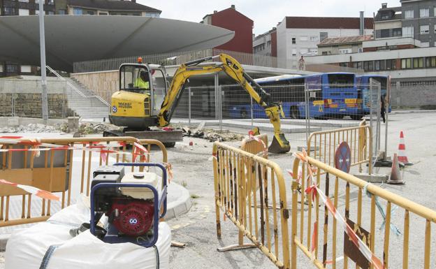 La urbanización exterior de la estación de autobuses de Pola de Siero se concluirá en dos meses