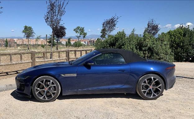 F-Type convertible: al volante de un inconfundible Jaguar