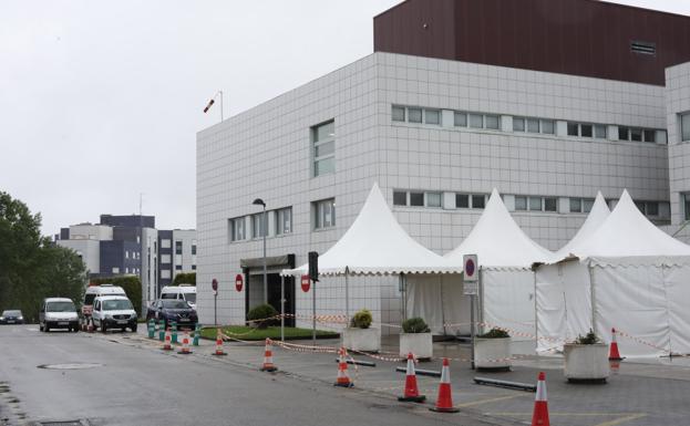 Alivio en Luarca tras los negativos en los casos bajo sospecha