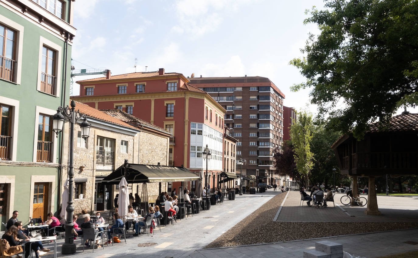Un camarero avilesino afronta siete años de prisión por tráfico de drogas en un bar de El Carbayedo