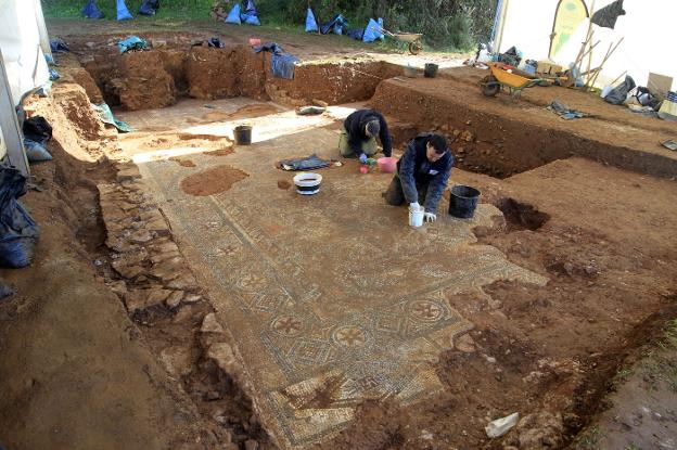 El mosaico de La Estaca se volverá a excavar en agosto