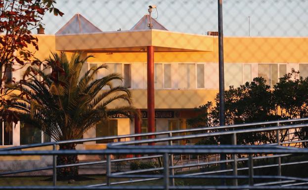 La cárcel de Asturias levanta el aislamiento preventivo en uno de sus módulos