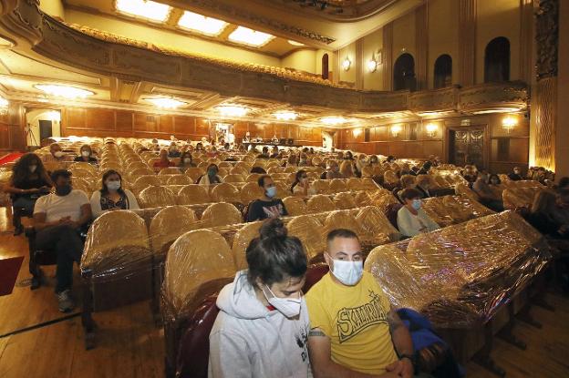 El Jovellanos reabre el patio de butacas con Valle Inclán