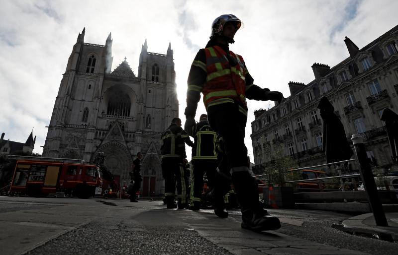 Incendio en la catedral gótica de Nantes