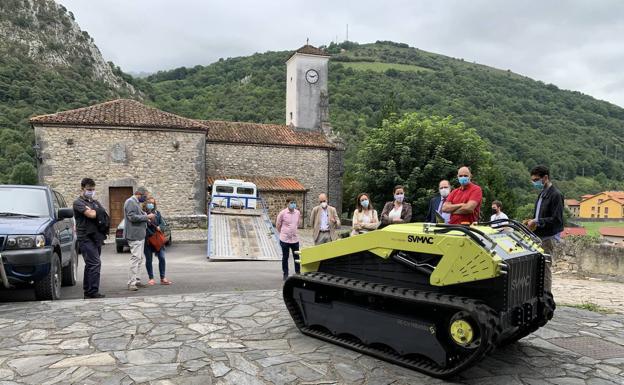 Cabrales estrena un proyecto pionero para elaborar fertilizante con el matorral desbrozado de sus montes