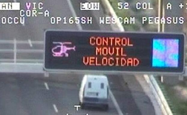 Estos (solo estos) son los vehículos desde los que te puede multar la DGT