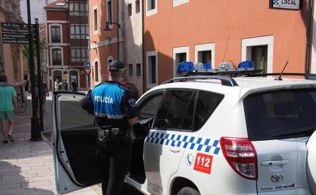 Doscientas multas de aparcamiento en Llanes durante el fin de semana