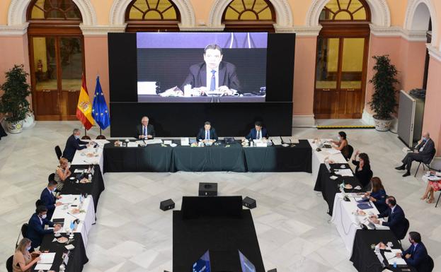 Asturias pide medidas específicas para el sector lácteo y la ganadería extensiva