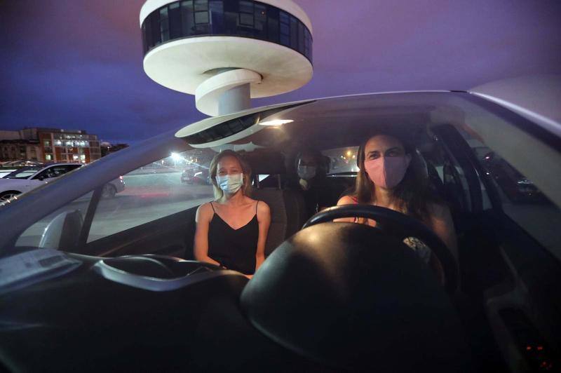 La plaza del Niemeyer, un gran autocine