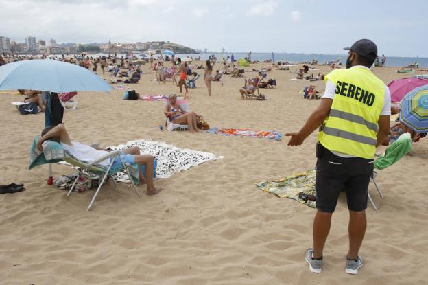 La batalla por la arena: disputas en San Lorenzo cuando sube la marea