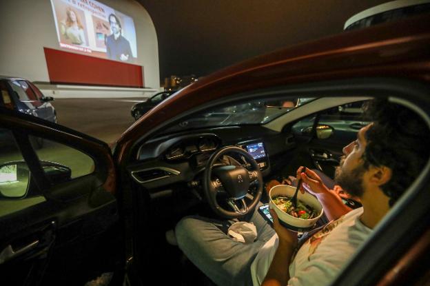 El Centro Niemeyer suma cinco sesiones y tres películas a la programación del autocine