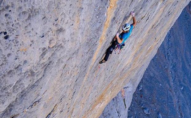 Siebe Vanhee logra 'Orbayu', una de las escaladas más duras del Picu Urriellu