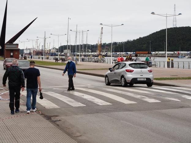 La mujer quemada con el ácido de un camión tendrá que ser operada en el HUCA