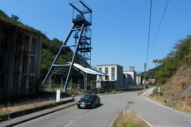 Hunosa cede el uso del pozo Santa Bárbara a Mieres tras cinco años de trámites