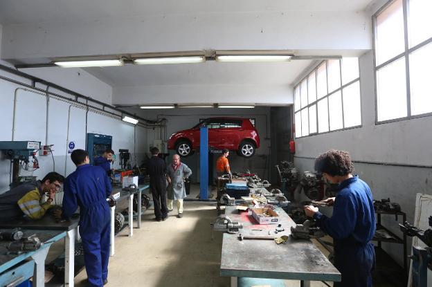 Aumenta la demanda en la rama sanitaria en una FP con menos matrículas en julio