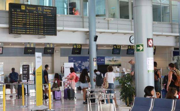 El aeropuerto de Asturias vuelve a tener acento inglés