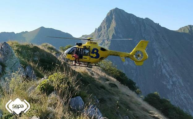 Rescatados cuatro excursionistas desorientados en dos rescates en Ponga y Cabrales