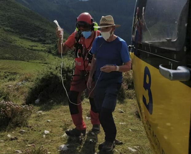 Los bomberos realizan tres rescates de montaña por golpes de calor