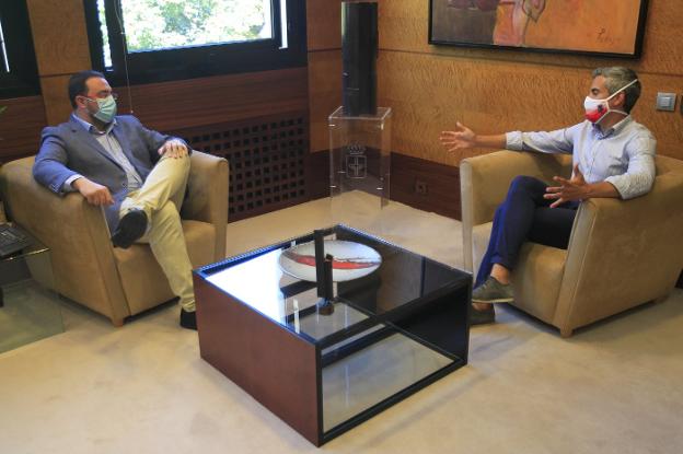 Barbón: «Los ciudadanos tienen derecho a saber el paradero del Rey Emérito»