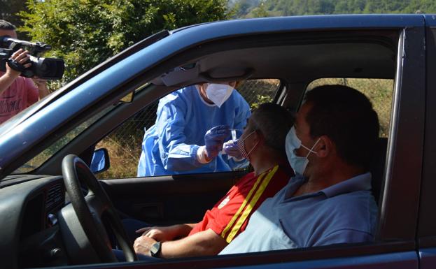 Cangas del Narcea prevé realizar 200 PCR en un autocovid instalado en el recinto ferial de La Imera