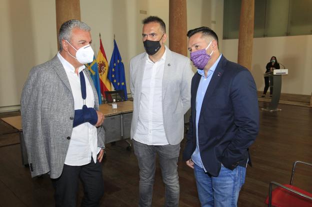 La patronal asturiana advierte de «deslocalizaciones» si el Gobierno sigue con su modelo energético