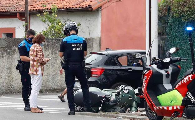 Herido un motorista al sufrir un accidente en Gijón