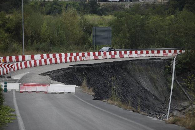 Barbón asegura que la obra del argayo en el corredor del Aller comenzará «en días»