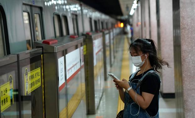 Una mujer china, diagnosticada de coronavirus por segunda vez en seis meses después de recuperarse