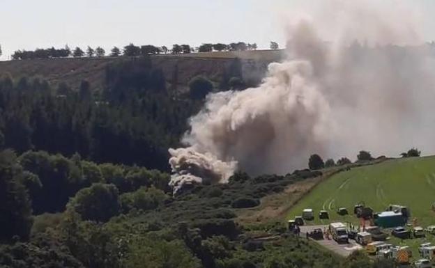 Tres muertos y seis heridos tras descarrilar un tren en Escocia