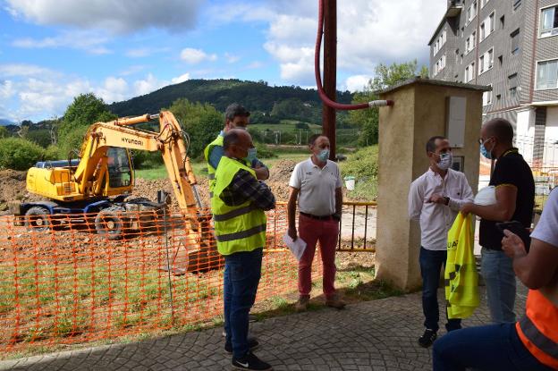 Lugones arranca la obra del acceso a la nueva residencia del ERA