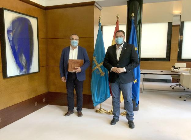 Taramundi pide al Principado estudiar la ampliación de la residencia hasta las 26 plazas