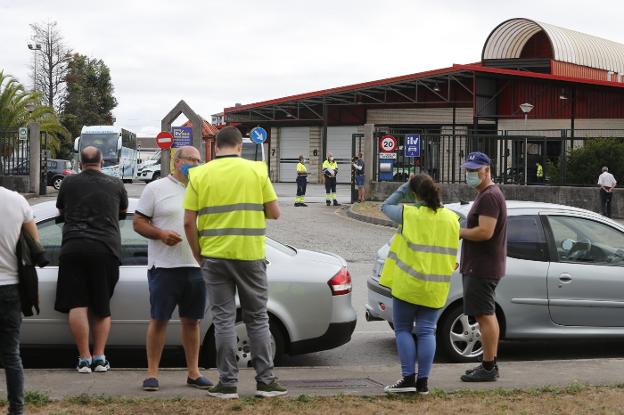 Las ITV siguen en huelga en pleno colapso por las listas de espera