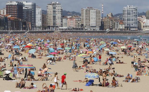 Gijón prueba un sistema de inteligencia artificial para contar bañistas en la playa